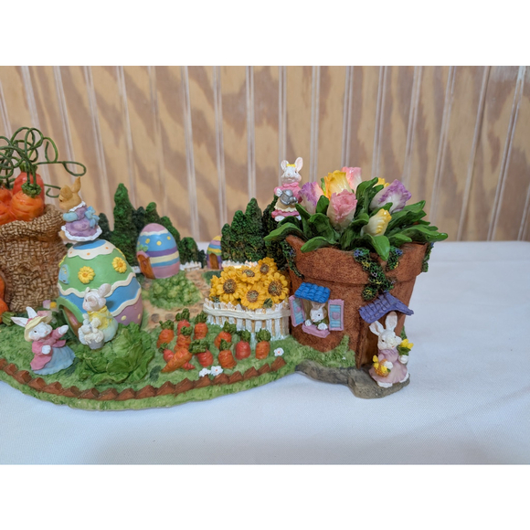 Vintage Rare Easter Parade Scene (Lights Up) by The San Francisco Music Box Co - Picture 7 of 15